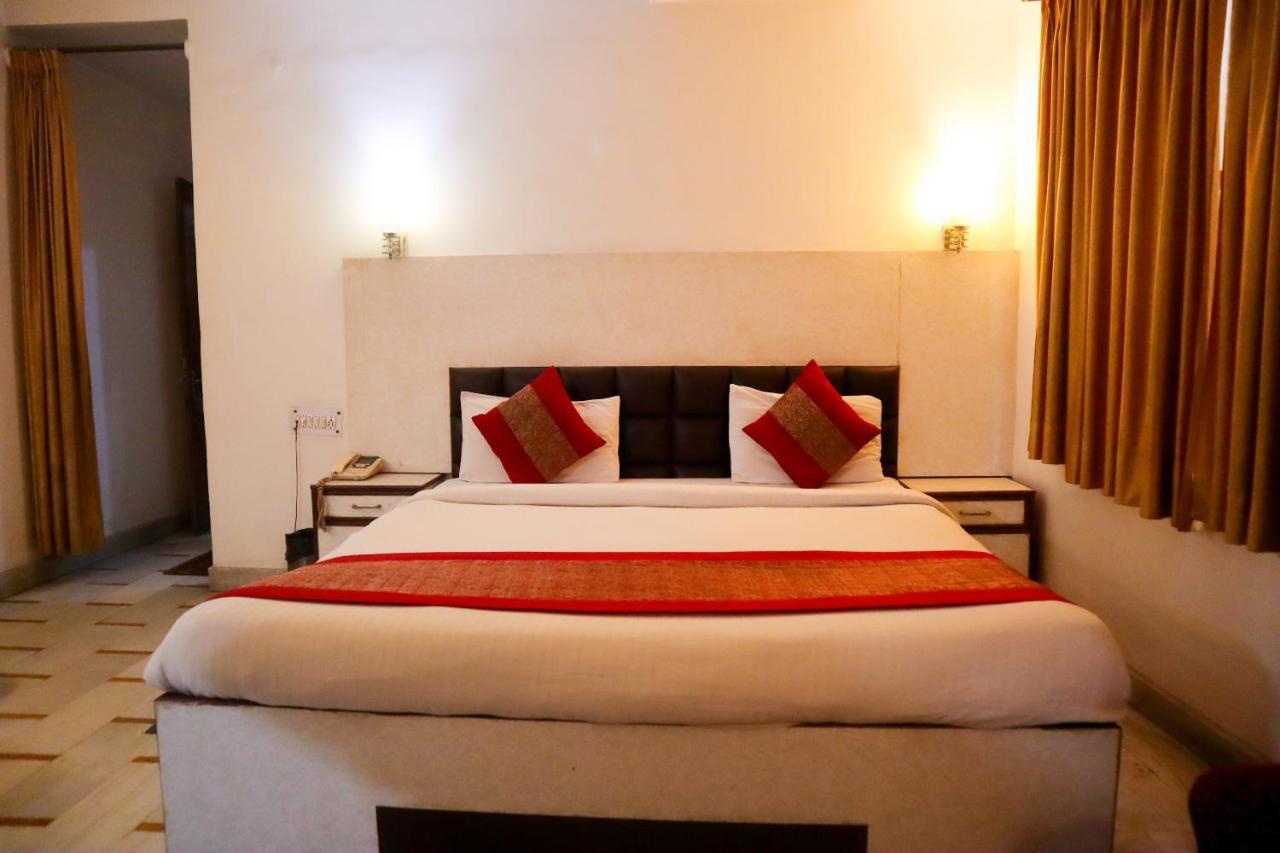 Hotel India International Nuova Delhi Esterno foto