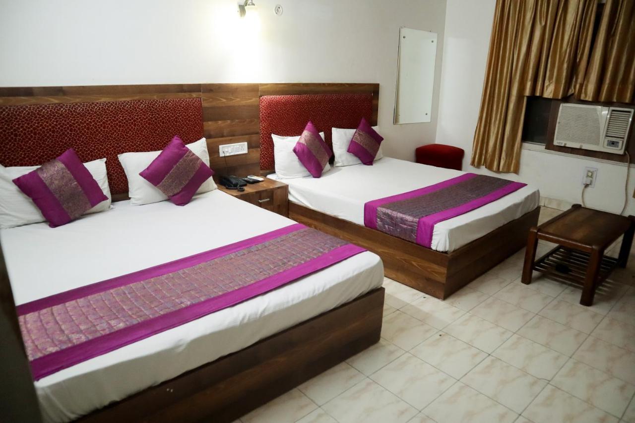 Hotel India International Nuova Delhi Esterno foto