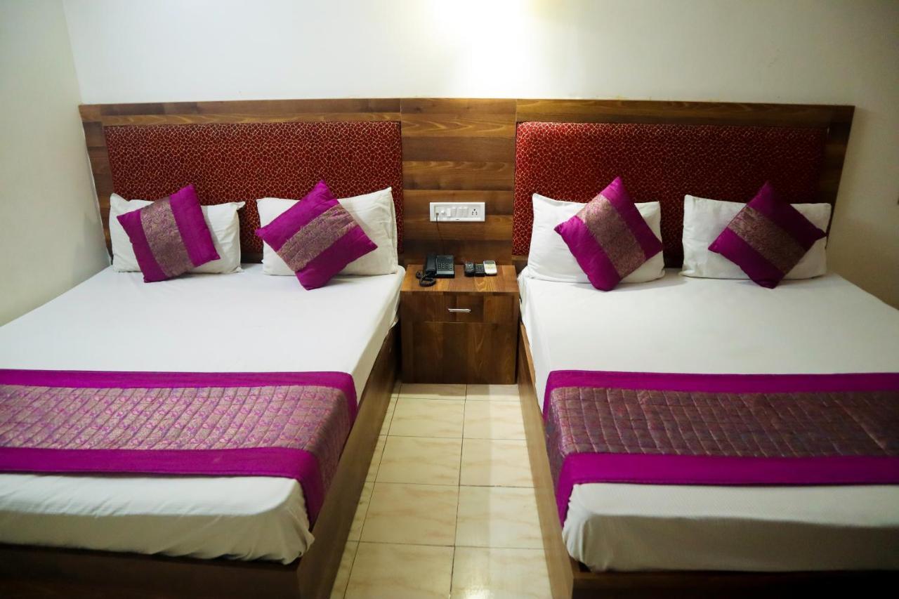 Hotel India International Nuova Delhi Esterno foto