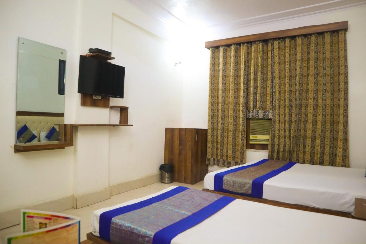 Hotel India International Nuova Delhi Esterno foto