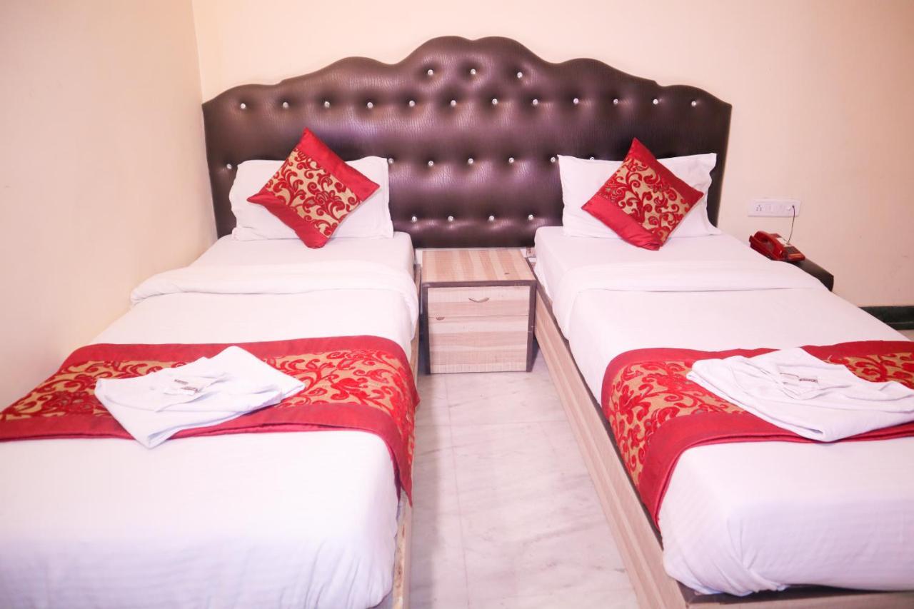 Hotel India International Nuova Delhi Esterno foto