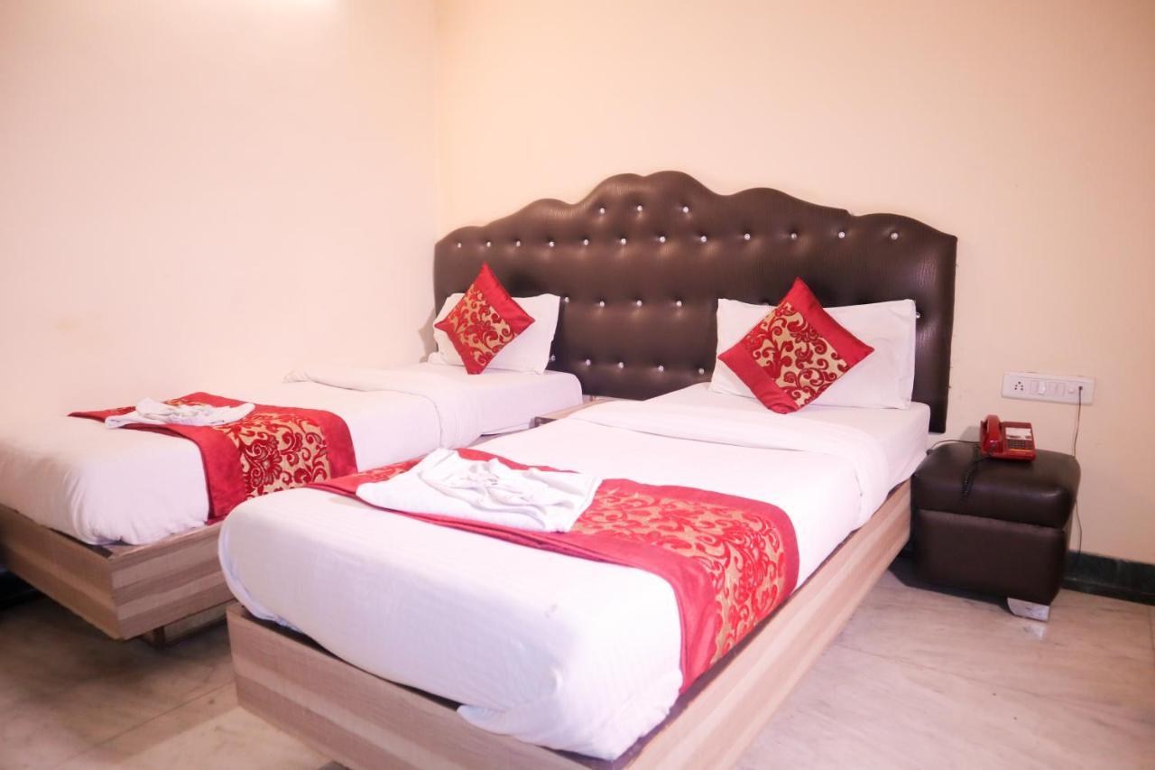 Hotel India International Nuova Delhi Esterno foto