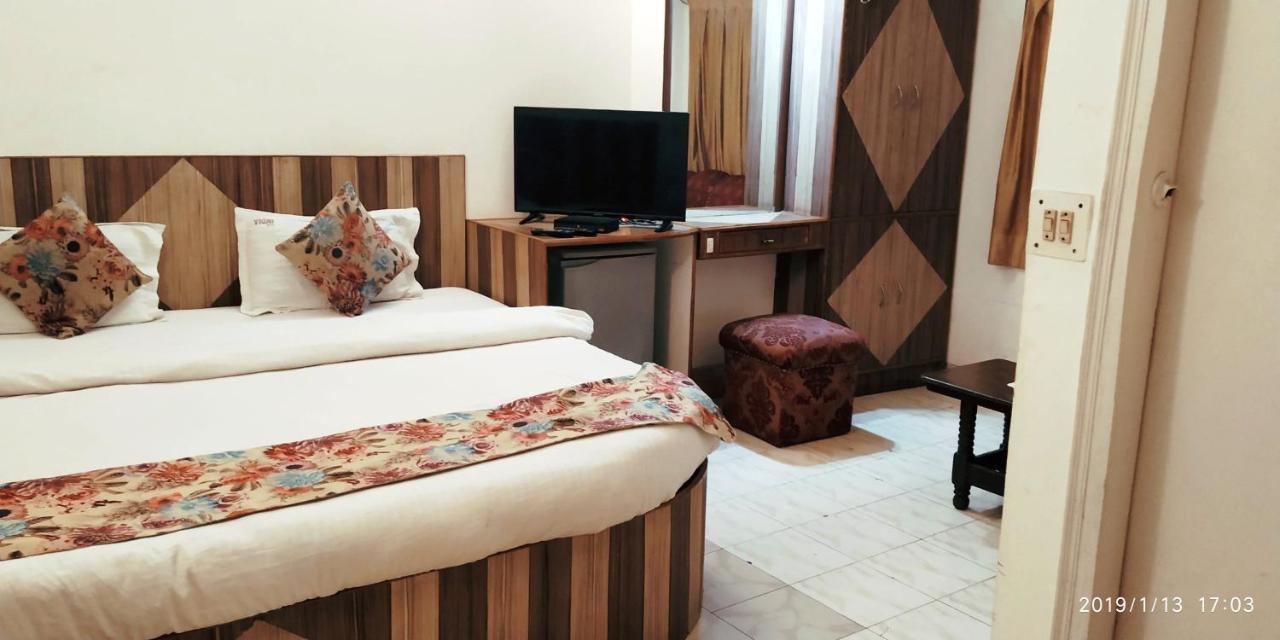 Hotel India International Nuova Delhi Esterno foto