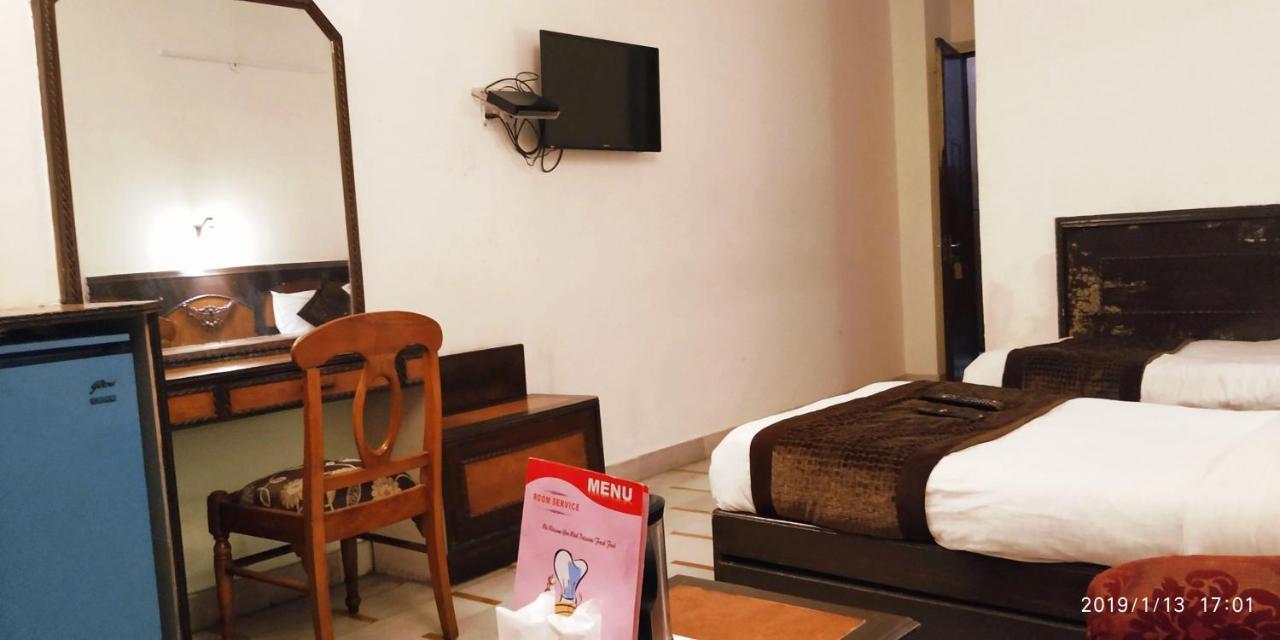Hotel India International Nuova Delhi Esterno foto