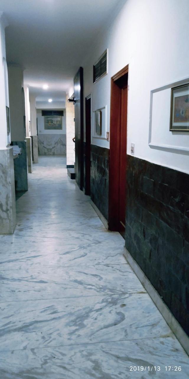 Hotel India International Nuova Delhi Esterno foto