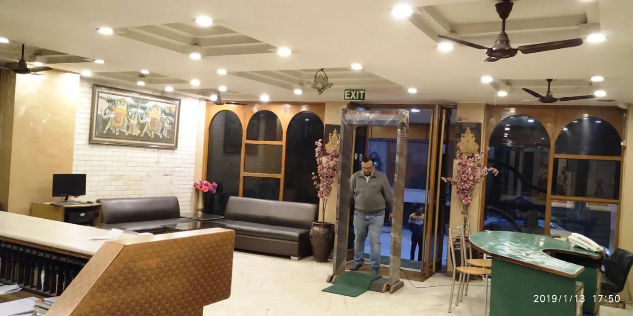 Hotel India International Nuova Delhi Esterno foto