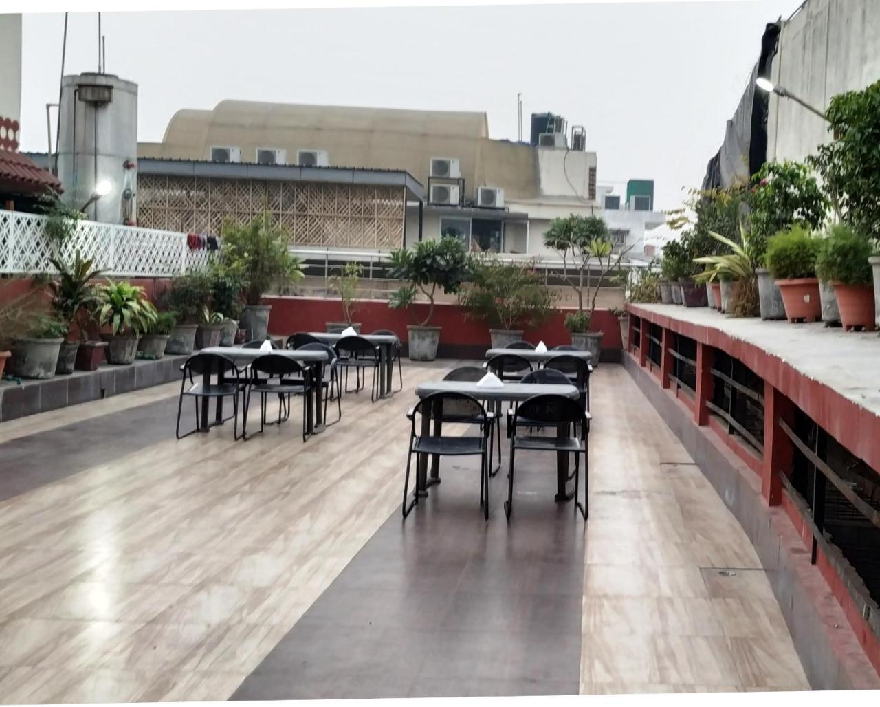 Hotel India International Nuova Delhi Esterno foto